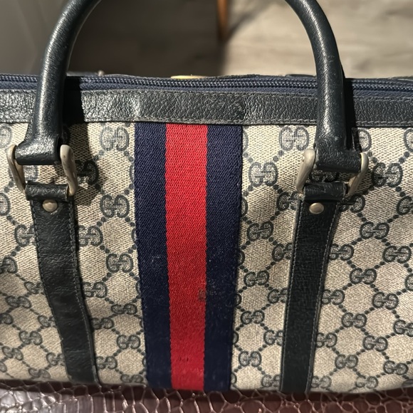 Back from the spa and all pretty! ‼️‼️. GUCCI BOSTON BAG. - Picture 10 of 16